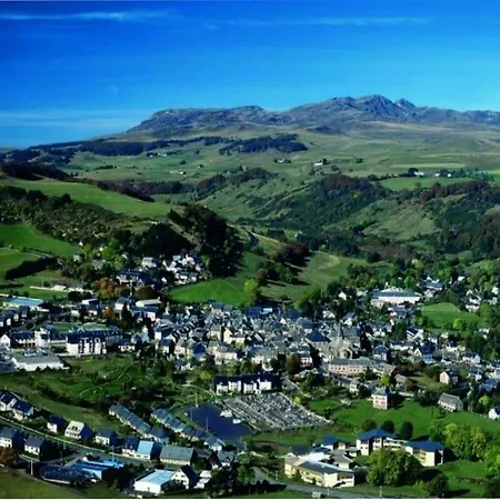 Maison A Louer * Besse-et-Saint-Anastaise