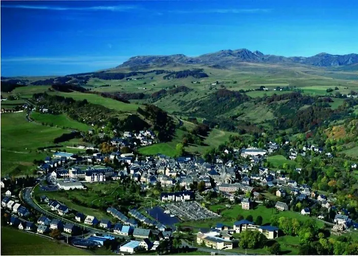 Maison A Louer * Besse-et-Saint-Anastaise